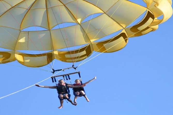 Adventure Parasailing Fly High Experience - Hurghada - Landing and returning to shore