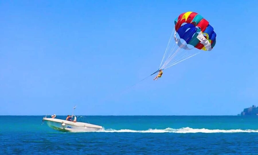 Alanya: Parasailing Adventure - The Safety Briefing and Harness Setup