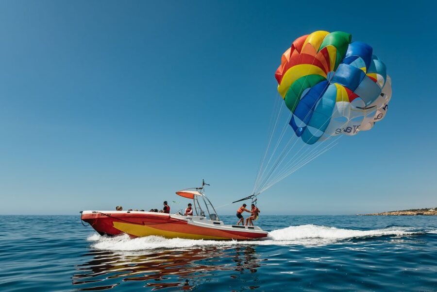 Albufeira: Parasailing Boat Trip - The safety briefing and harness setup