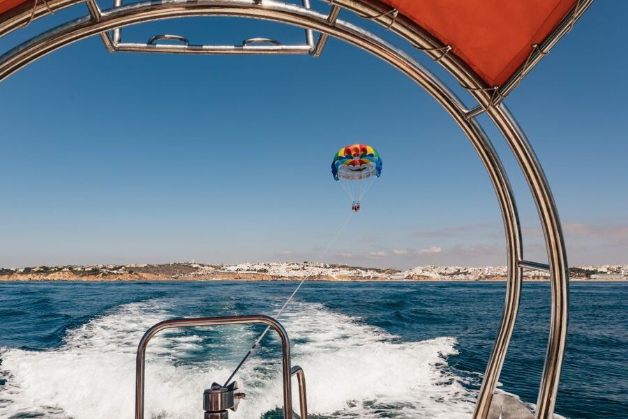 Albufeira: Parasailing Boat Trip - Flying up to 80 meters above the Algarve