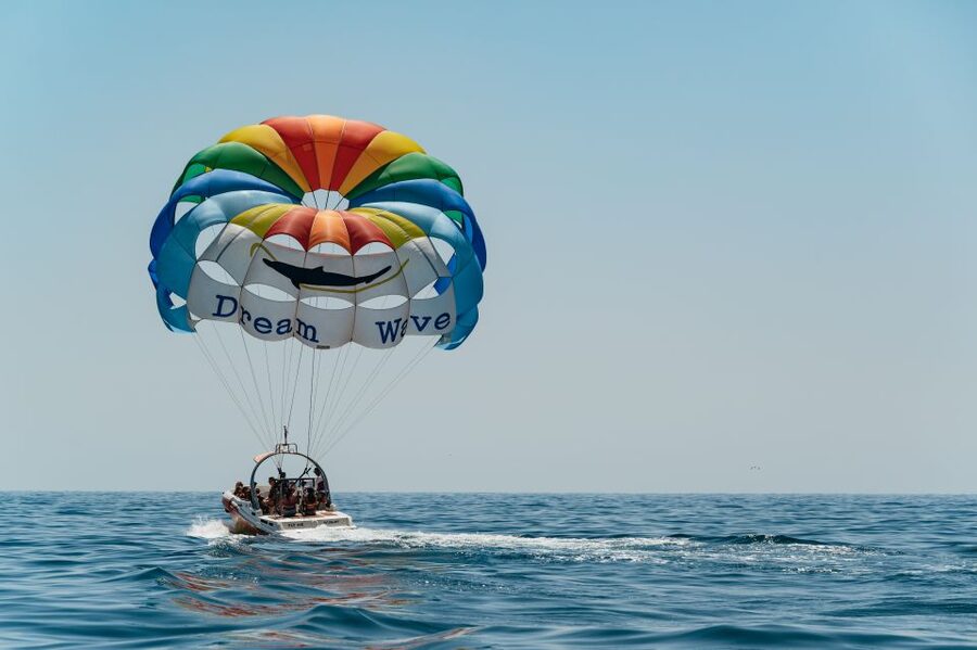 Albufeira: Parasailing Boat Trip - What the $41 price includes