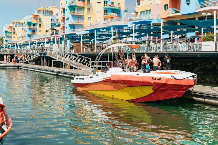Albufeira: Parasailing Boat Trip - The crew and the overall mood