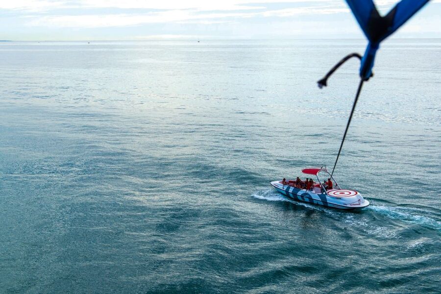 Albufeira: Single, Double or Triple Parasailing Tour - Should you book the Albufeira parasailing tour?