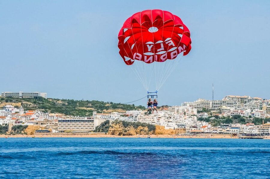 Albufeira: Single, Double or Triple Parasailing Tour - Solo, double, or triple parasailing