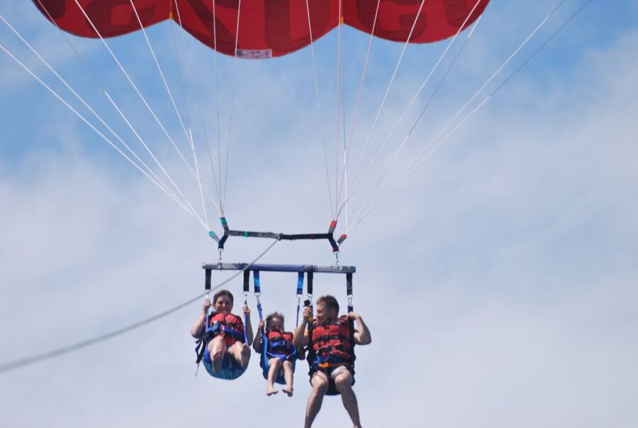 Alicante: Boat Trip and Parasailing Experience with Drink - Key points to know before booking