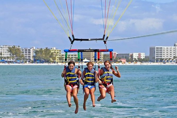 Amazing Parasailing Trip in Hurghada Including Transfers - The speedboat ride to the parasailing boat