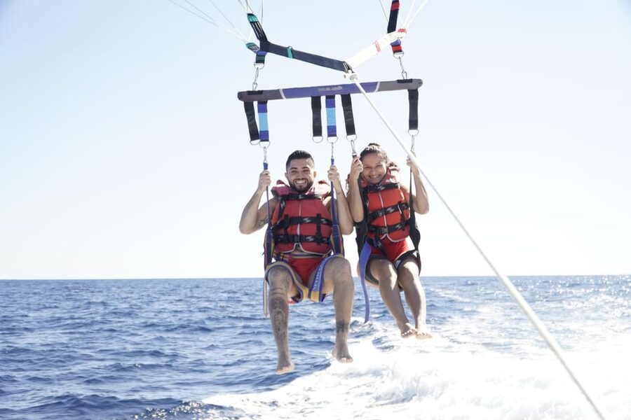 Barcelona: Parasailing with 360º Panoramic Skyline Views - The 10 to 15-minute flight