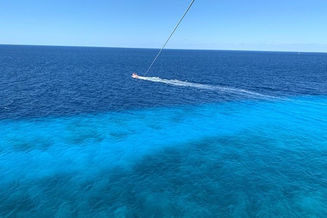 Best Parasailing Cozumel + Locker - Coming back down to the boat