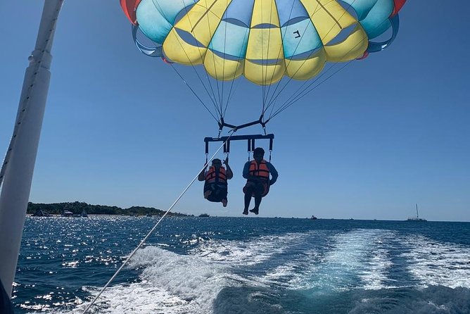 Best Parasailing Cozumel + Locker - What the $80 price really covers