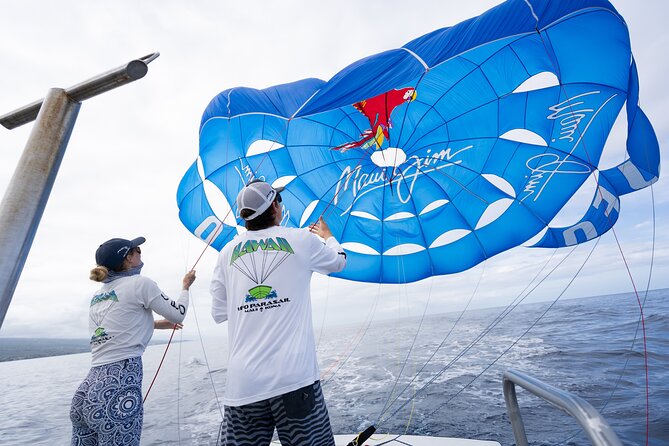 Big Island Parasailing Experience - Leaving Kona Harbor for a Short Flight Above the Coast