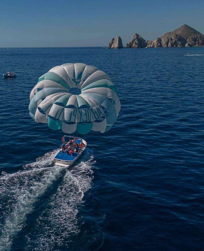 Cabo San Lucas: Parasailing Experience - The 10-minute flight above Cabo
