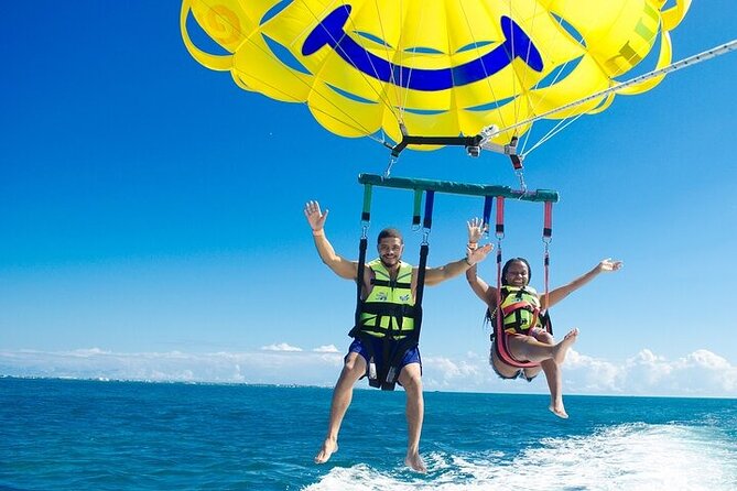 Cancun Combo Adventure: 4 Reef Snorkeling Stops & Parasailing - What the Cancun combination includes