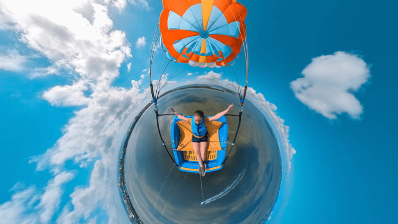 Cancún: Skyrider Parasailing Experience - The boat launch and 10-minute flight
