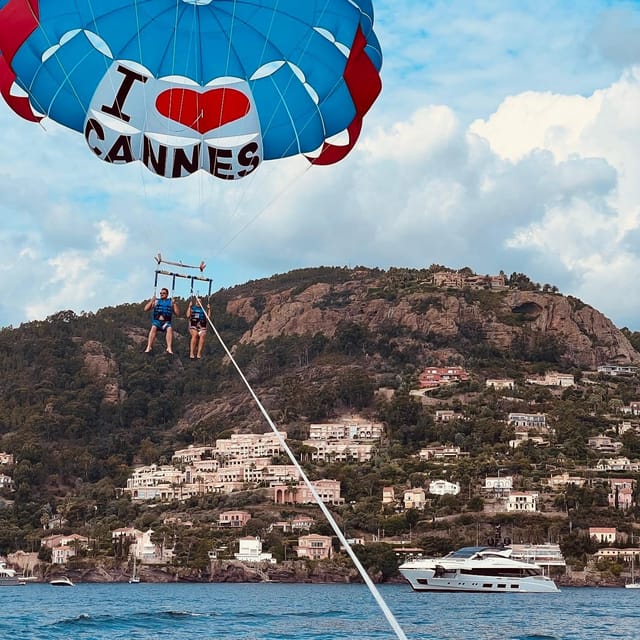 Cannes: Parasailing Experience for Couples, Family & Friends - Getting ready beside the water