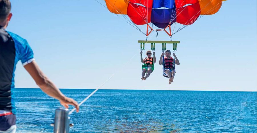Destin: Parasailing Flight Above the Gulf of Mexico - The boat ride and weather decision