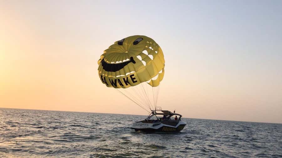 Dubai Jumeirah Parasailing adventure with breathtaking views - Is $95 per person good value?