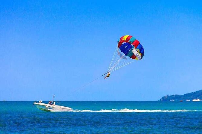 Enjoy on the Parasailing Experience with Transfer - Hurghada - What happens at the marina