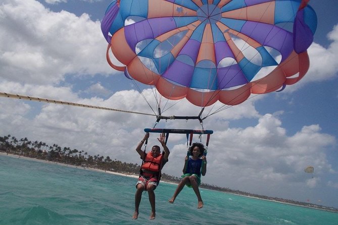From Punta Cana: Amazing Activity Parasailing Hotel pickup - Wind can change your plans