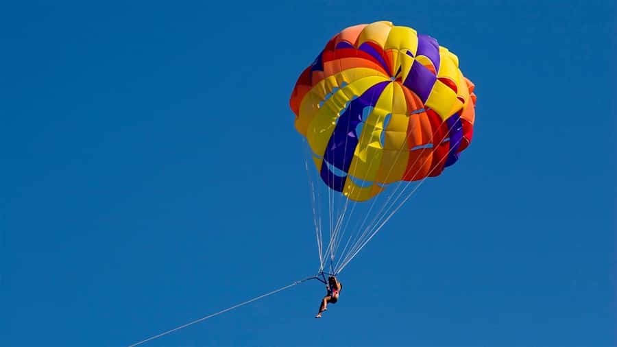 From Sharm El-Sheikh: Sharm El-Maya Parasailing Adventure - Staff, guidance, and communication