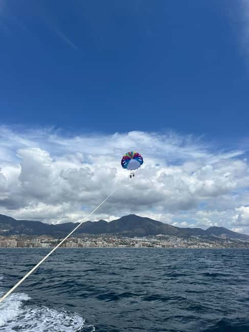 Fuengirola: Best luxury parasailing in Fuengirola - Clothes, lockers, and the chance of getting wet