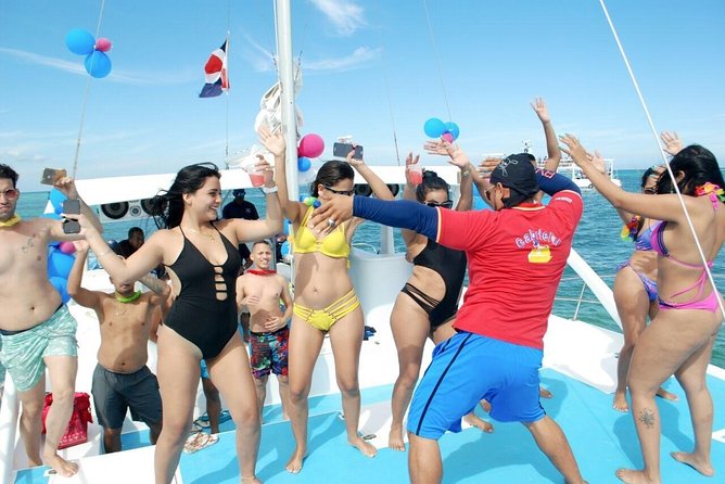 Fun Package Parasailing & Party Boat From Punta Cana - Who will enjoy this Punta Cana experience?