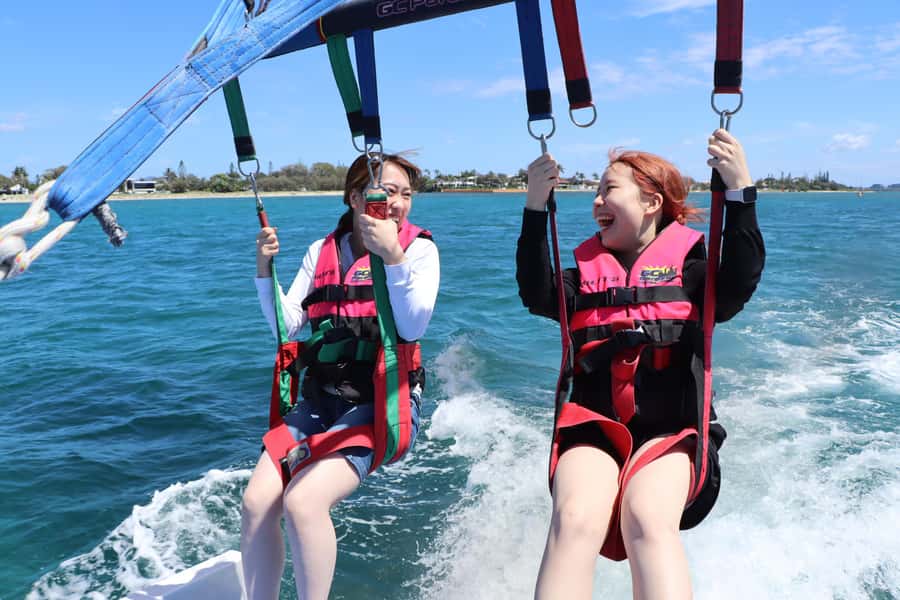 Gold Coast: Parasailing in Surfers Paradise - How the hour usually feels
