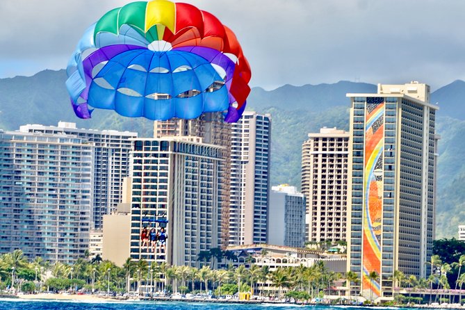 Hawaiian Parasail Since 1977 - Why the crew matters so much
