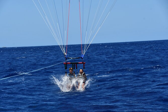 Hawaiian Parasail Since 1977 from Waikiki Beach - Choosing between a dry ride and a water touch