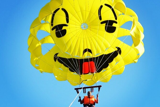 Hurghada Parasailing Adventure: A Sky-High Experience - What the two-hour Hurghada outing really includes