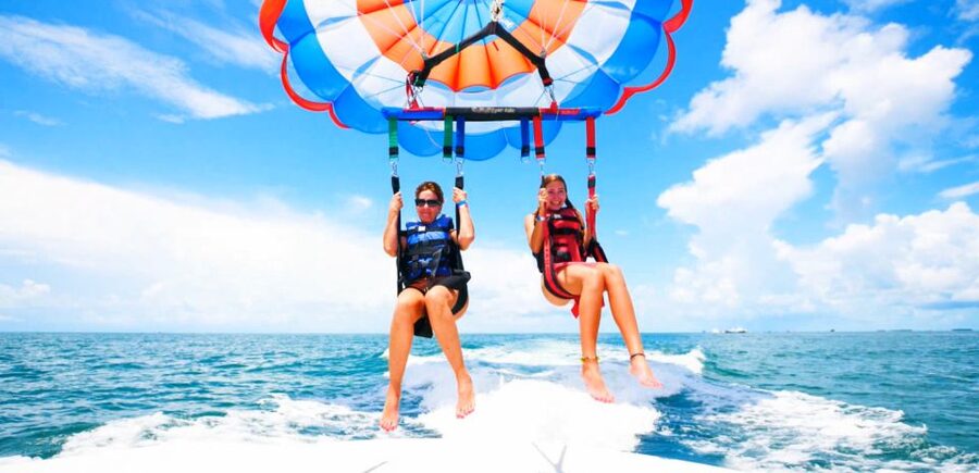 Key West: Ultimate Parasailing Experience - Why parasailing works so well in Key West