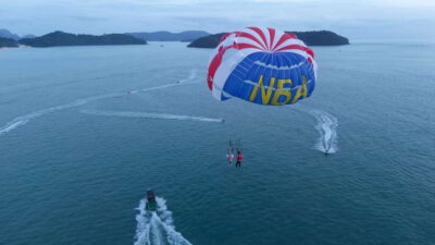 Langkawi: Jet Ski and Parasailing Tour