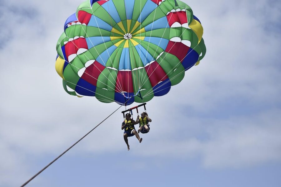 Lanzarote: Parasailing Adventure in Puerto del Carmen - Who will enjoy this most?