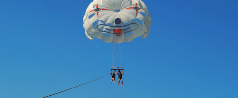 Los Cabos: Parasailing by Speedboat - What the views are worth to you