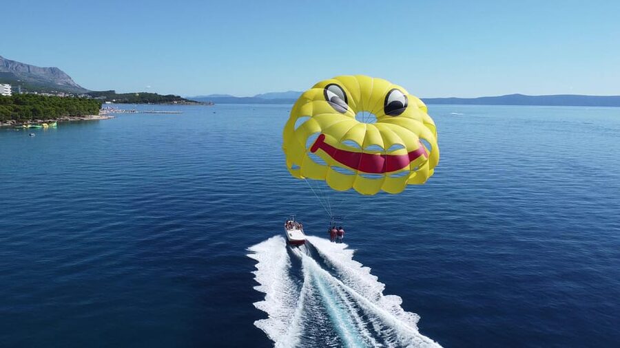 Makarska: Parasailing Experience - MPL Nautika - Safety Preparation Before Takeoff