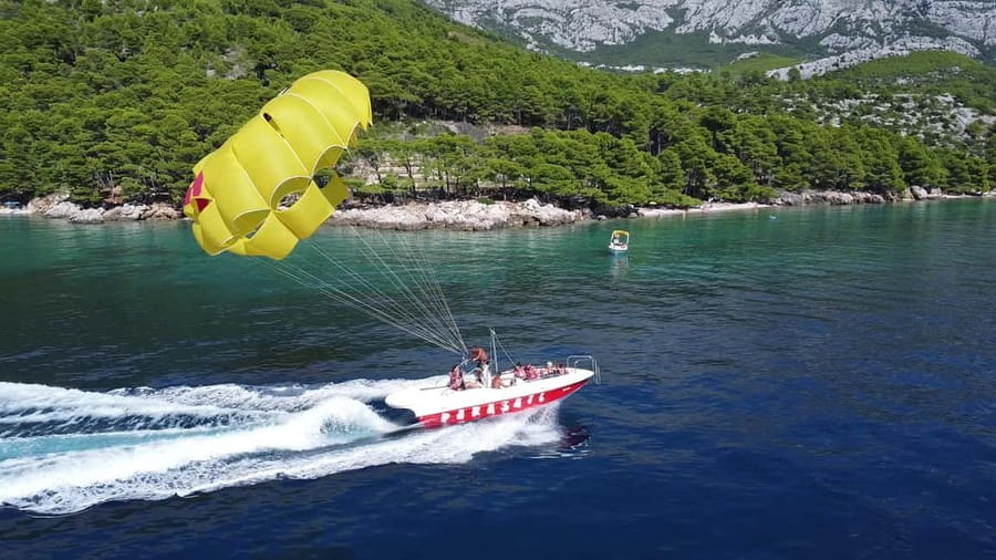 Makarska: Parasailing Experience - MPL Nautika - Landing Back on the Boat