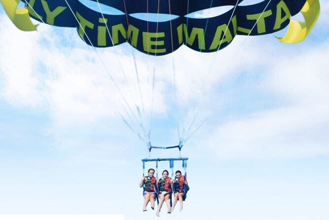 MALTA - Go & Fun Parasailing Free Photos & Videos - The boat ride and safety briefing