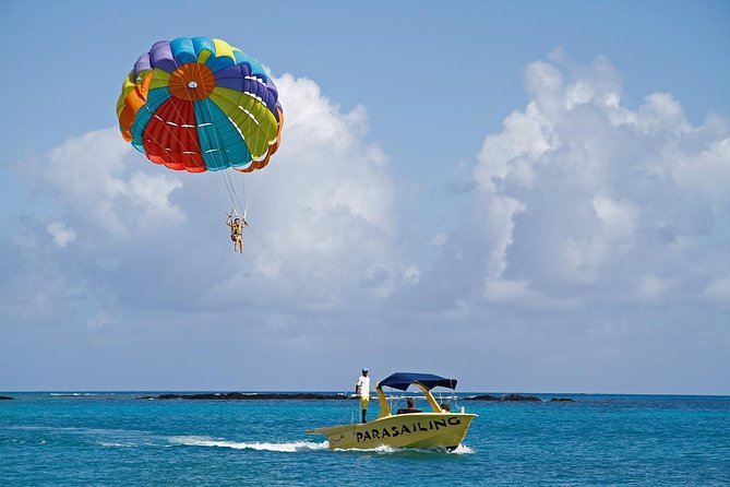 Marvelous Ile aux Cerf island: Speed Boat, Parasailing, Lunch & GRSE waterfall - Ile aux Cerfs: beautiful, but not quiet