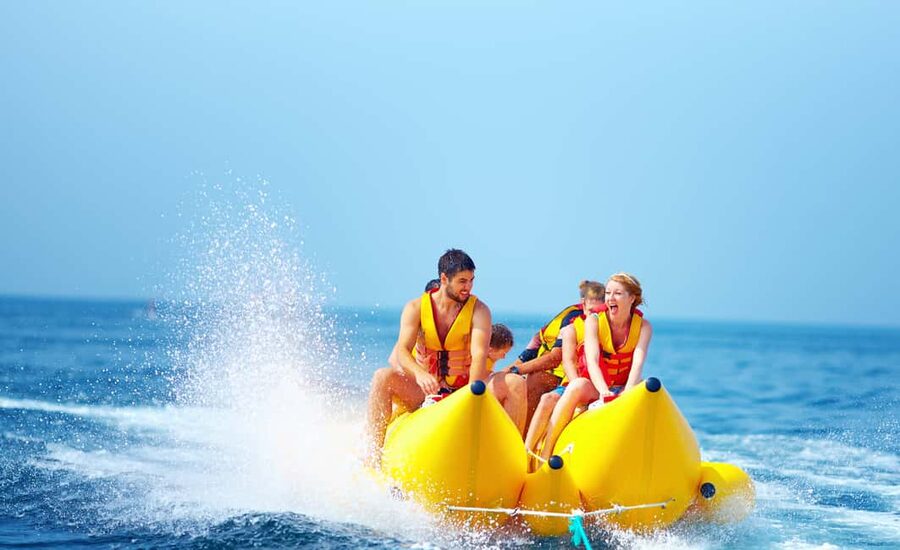Nassau: Jet Ski Ride, Parasailing & Banana Boat Tour - The 15-minute ride to Cabbage Beach