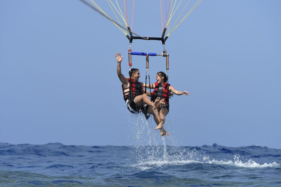 Oahu: Parasail on Maunalua Bay with Diamond Head Views - From the H2O Sports Hawaii office to Maunalua Bay