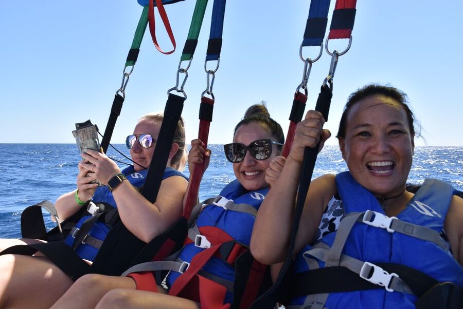 Oahu: Waikiki Parasailing - Why the flight feels calmer than expected