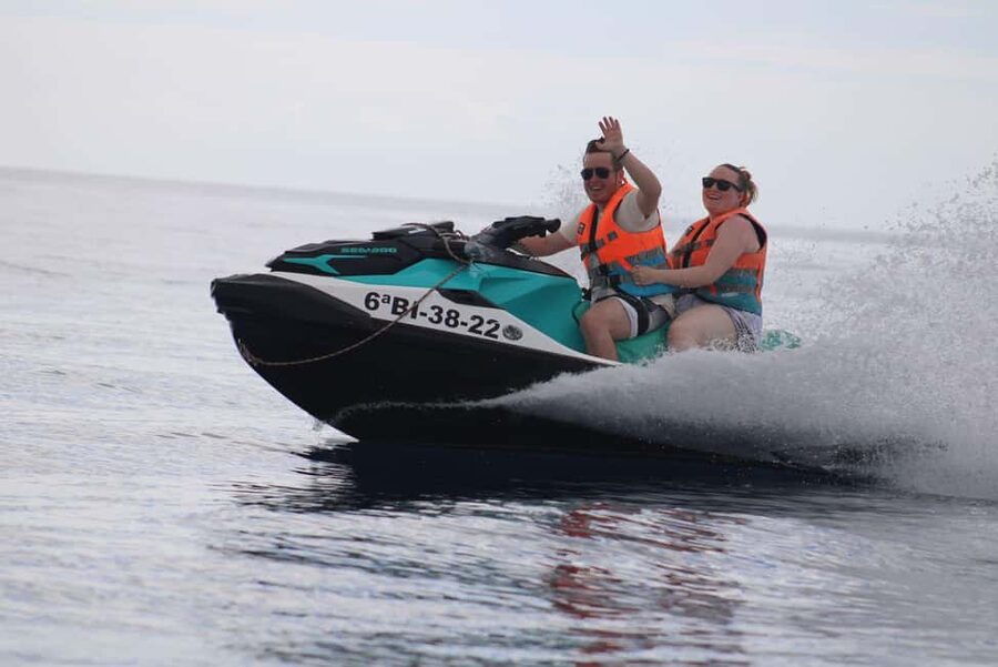 PACK TRIO Buggy, Jet Ski, and Parasailing Adventure - Guide service and the human side