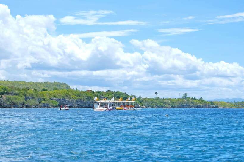 Panglao: Solo or Tandem Parasailing Experience near Alona - Arriving at Alona Beach and finding RFS Watersports