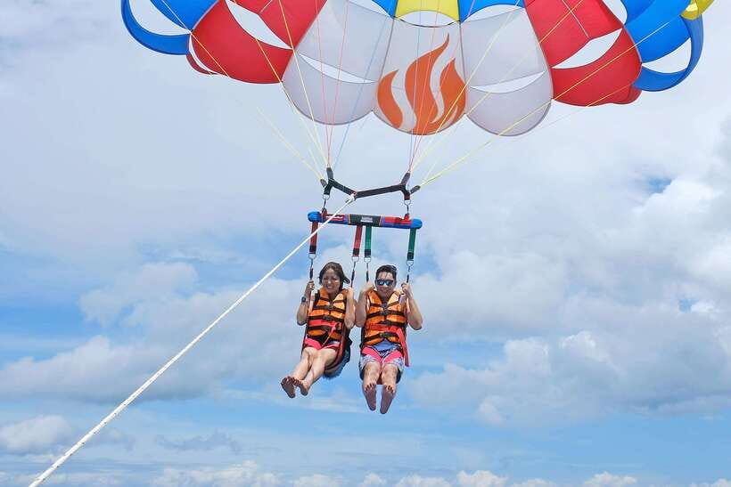 Panglao: Solo or Tandem Parasailing Experience near Alona - Safety, equipment, and health limits