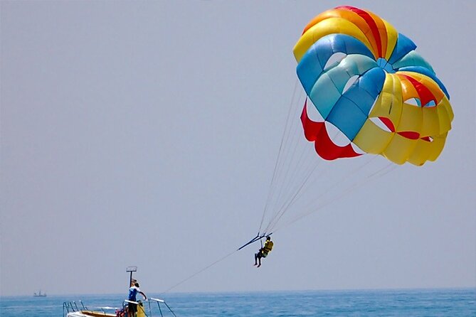 Paradise Island With Water Sports and Lunch Sea Trip, Parasailing - hurghada - Lunch, drinks, and life on the boat