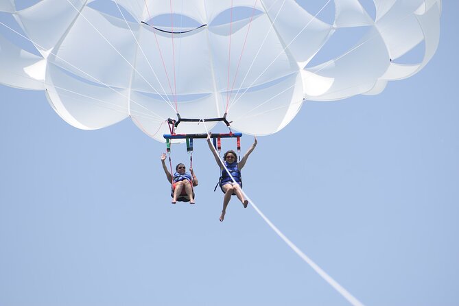 Parasail Adventure in Marathon - Captain Ian and the crew shape the experience