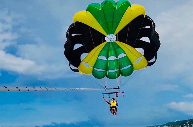 Parasailing activity in Montego Bay with lunch and transfer - The Safety Briefing Comes Before the Fun