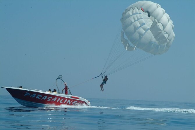 Parasailing Activity on Rethymno Beach, Crete - Ten minutes above the Aegean Sea