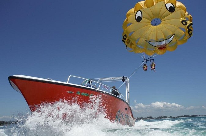 Parasailing Adventure above the Gulf of Mexico - Who Will Enjoy This Most?