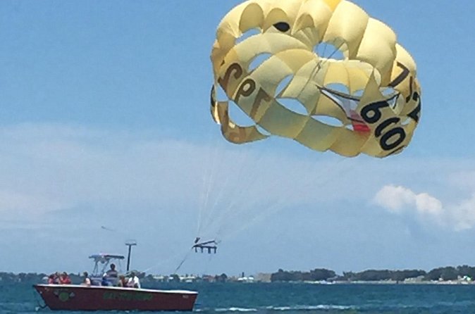 Parasailing Adventure above the Gulf of Mexico - Timing, Tickets, and Useful Planning Tips