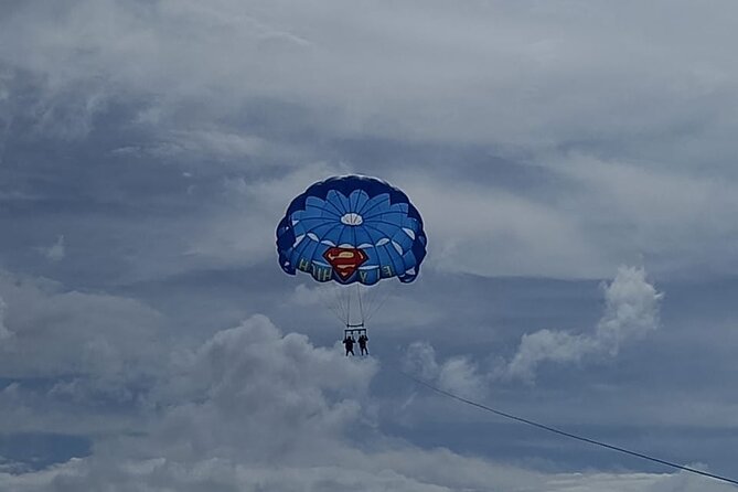 Parasailing, Blue Hole Mineral Spring, Seven Mile Beach - Key points at a glance